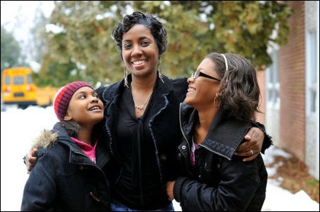 Jeri Lacks Whye, center, one of Henrietta Lacks's grandchildren, with her own daughters, Jabrea, left, and Aiyana Rogers.