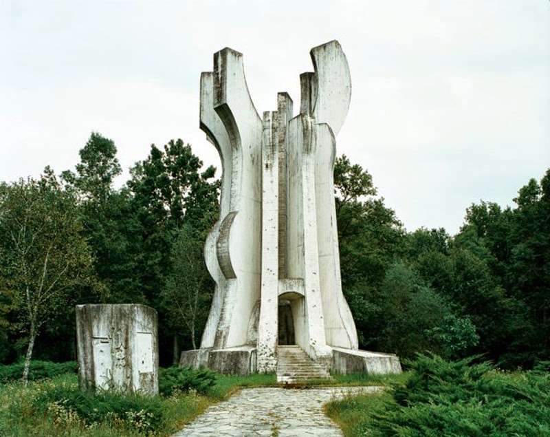 Spomeniks: the second world war memorials