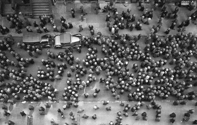 1939, a crowd in New York (there is not one unhatted head) 