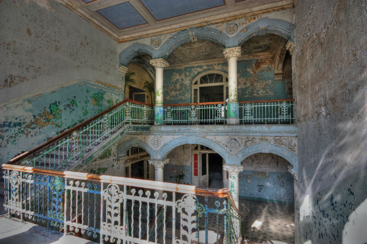 Beelitz-Heilstätte stairs