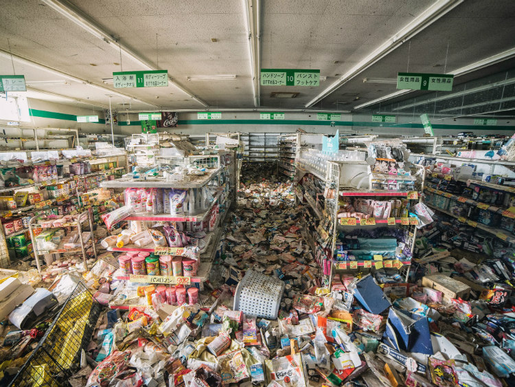 Abandoned Super Market in Fukushima’s Red Exclusion Zone