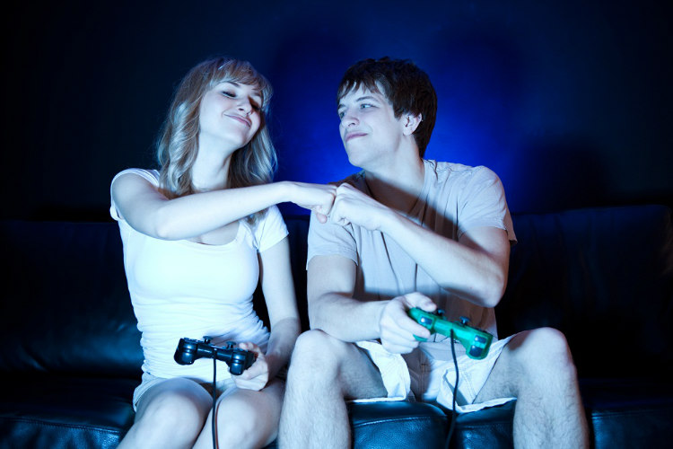 Female Gamers Have Better Sex Lives and Relationships