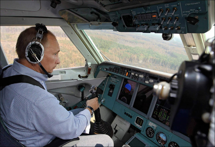 Putin in Firefighting Plane