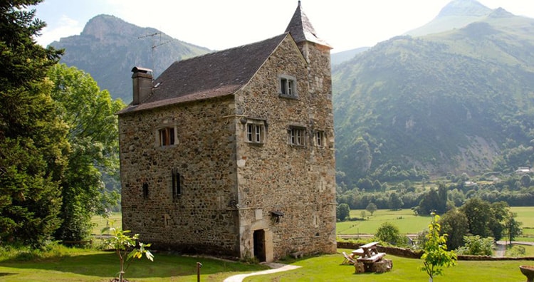 14th-century French chateau