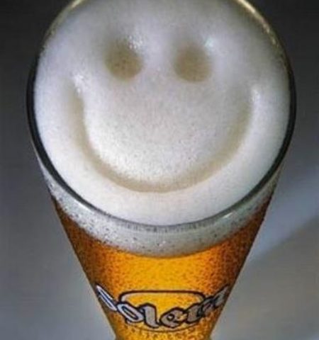 Picture The people who drink alcohol in moderation,end up living longer than the people who don’t drink alcohol at all.