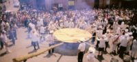Picture World’s Largest Omelette Of 110,000 Eggs.