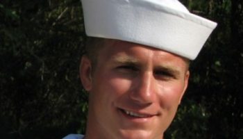 Picture Amazing Love Story In 22 Pictures.