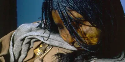 Picture Incan Girl Who Had Been Frozen For 500 Years