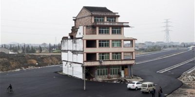 Picture Most Badass Elderly Couple Ever Lives In China.