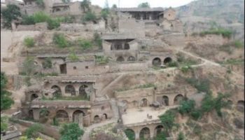 Picture Millions Of Chinese People Still Living In Caves In The 21St Century