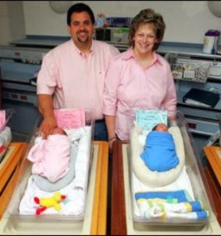 Picture 9 Unbelievable Stories About Identical Twins