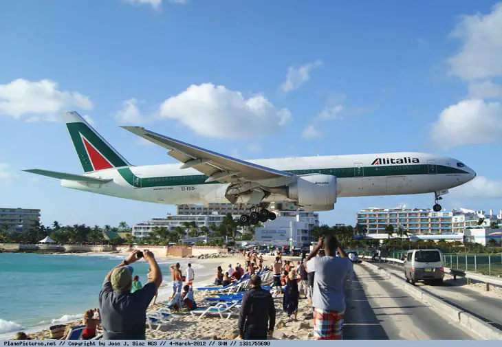 Princess Juliana International Airport