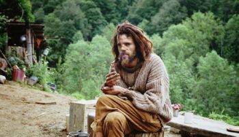 Picture Captivating Images Of People Who Abandoned Civilization For Life In The Wilderness