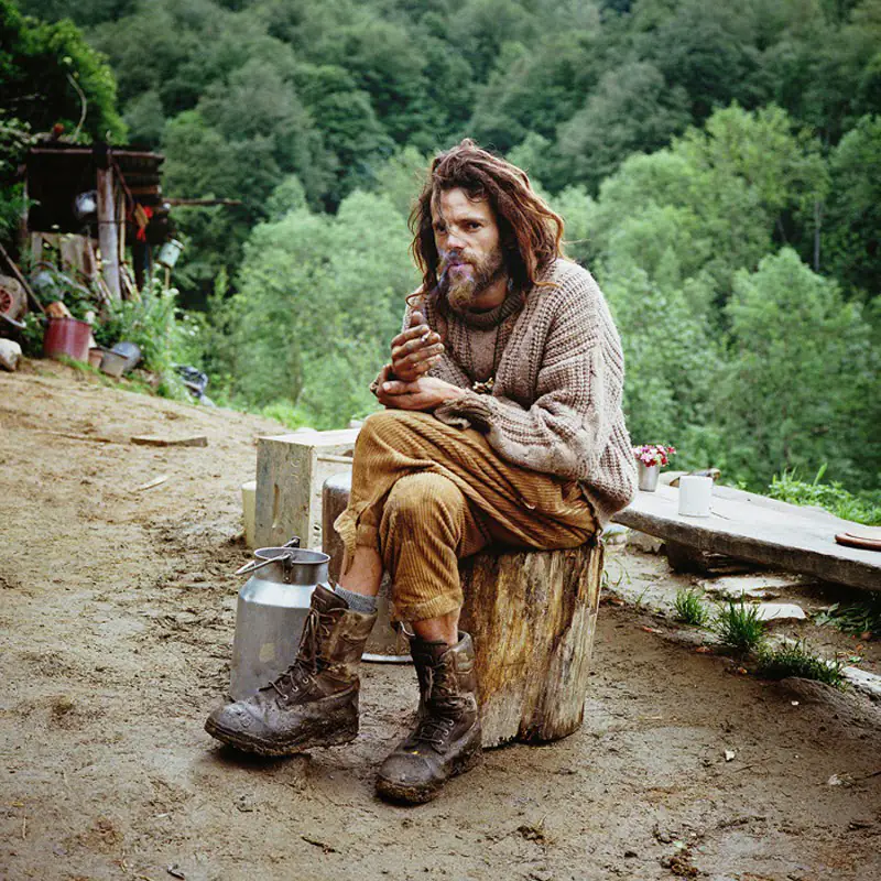 Captivating Images Of People Who Abandoned Civilization For Life In The Wilderness