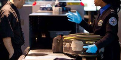 Picture “TSA Agent Stole Goods Worth $800,000 From Travelers Luggage. This Video Shows How They Do It”
