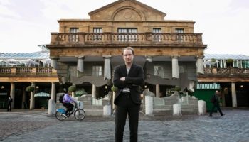 Picture Mind-bending Optical Illusion Suspends This Historical Building In Mid-Air