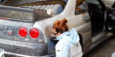 Picture In Photos: Artistic Woman Doodled On This Nissan Skyline And Transformed It Into A Masterpiece.