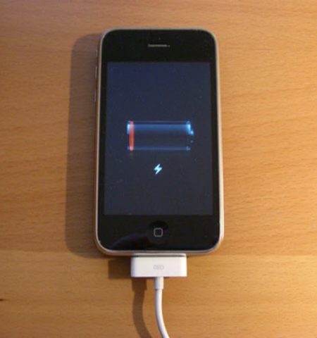 Picture Researchers Develop An Ultra-Fast Charging Battery That Charges 70% In Two Minutes