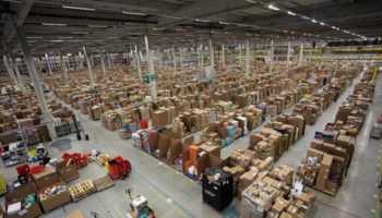 Picture Incredible Photos Showing What Goes On Inside An Amazon Warehouse