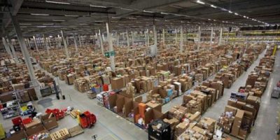 Picture Incredible Photos Showing What Goes On Inside An Amazon Warehouse