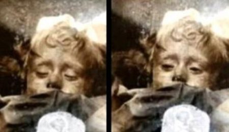 Picture Optical Illusion: Why This Mummy Appears To Be Opening and Closing Her Eyes