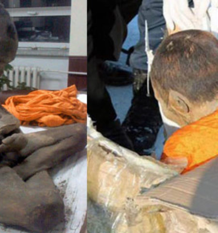 Picture Scientists Find 200-Year-Old Mummified Mongolian Monk in a “Deep Meditation Trance”