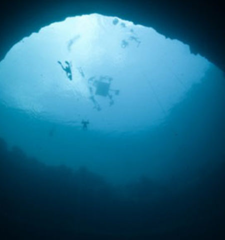 Picture Scientists found shocking evidence of the demise of the Mayan civilization 410 feet underwater!