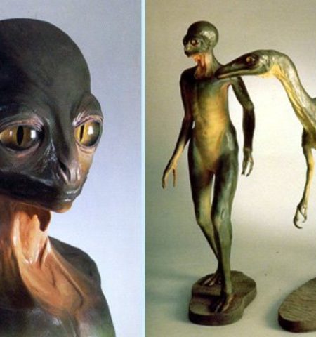 Picture If Dinosaurs had never gone extinct, they might have evolved into “Dinosauroids”.