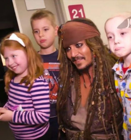 Picture 10 Facts About Johnny Depp That’ll Make You Love Him Even More!