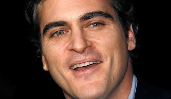 Joaquin Phoenix – Facial scar