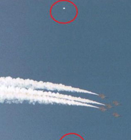Picture Are We Alone? Top 10 UFO Sightings That Make You Wonder