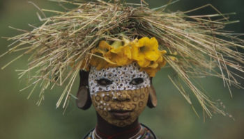 Picture These Ethiopian Tribal fashion accessories which are made up with flowers, leaves and grass will make you fall in love with Mother Nature
