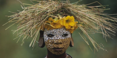 Picture These Ethiopian Tribal fashion accessories which are made up with flowers, leaves and grass will make you fall in love with Mother Nature