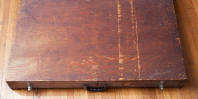 Picture A man found an abandoned Mysterious Box in a dumpster- what was stored inside it Was completely staggering.