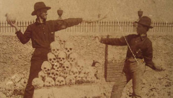 Picture These 25 Vintage Photos Captures The Creepiest Moments From The Past