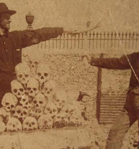 Picture These 25 Vintage Photos Captures The Creepiest Moments From The Past