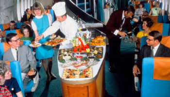 Picture 15 Amazing Vintage Pictures of Scandinavian Airlines Meal Service from 1950s