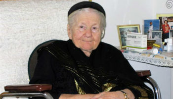 Picture Irena Sendler, the Woman Who Smuggled 2,500 Jewish Children out of the Warsaw Ghetto