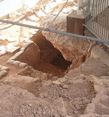 Picture Qesem Cave, the 420,000-Year-Old ‘School of Rock’ from Prehistoric Times