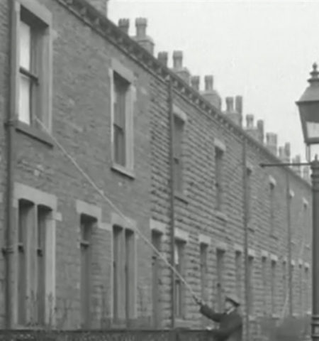 Picture 10 Things People Did before Modern Inventions Came About