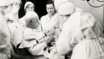 Picture 10 Scientists Who Experimented on Themselves