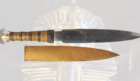 Pictυre Kiпg Tυt’s Dagger that Was Made from Stυff that Literally Came from Oυter Space