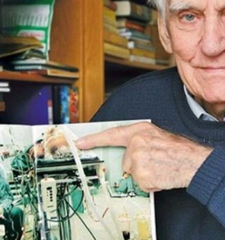 Picture 10 Simple Photographs with Mind-Blowing Backstories