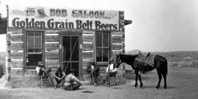 Picture 12 English Phrases with Unexpected Origins