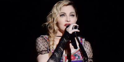 Picture 10 Celebrities Who Were Fired from their Ordinary Job