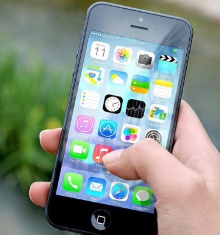 Picture 10 Popular Technology Myths Debunked for You