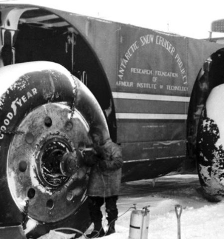 Picture The 55-foot Antarctic Snow Cruiser was abandoned in Antarctica and it remains lost to this day