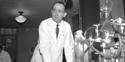 Picture 10 People Who Sacrificed Big for Humanity