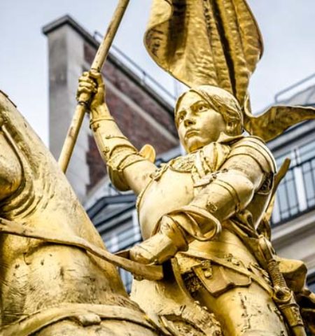 Picture 10 Women Who Disguised Themselves as Men to Achieve Their Dreams