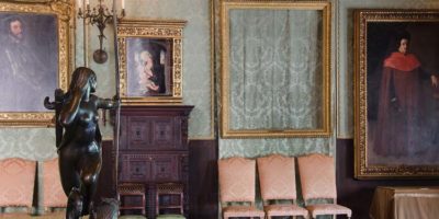 Picture 10 of the Most Interesting Robberies in History